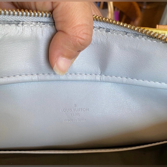 Louis Vuitton Vernis Large Luco Tote - Picture 9 of 15